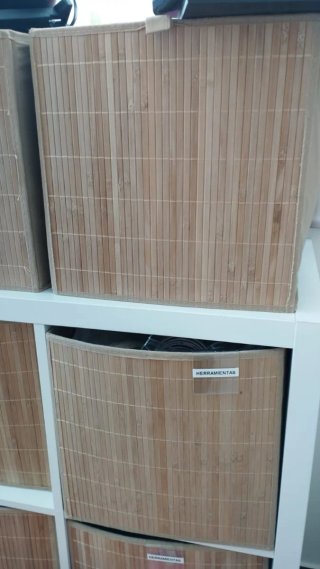 Cesta de bambú y tela