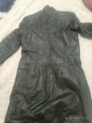 Abrigo de piel verde militar