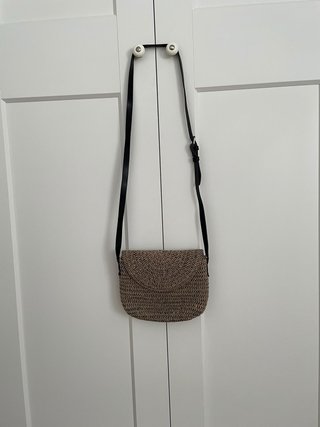 Bolso Parfois tejido marrón y negro
