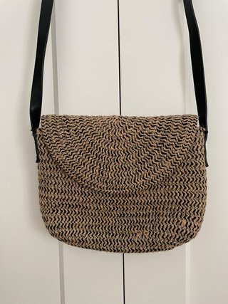 Bolso Parfois tejido marrón y negro