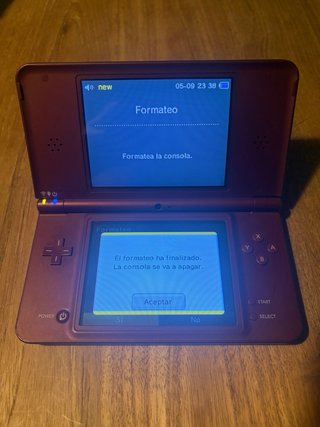 Nintendo DSXL Morado