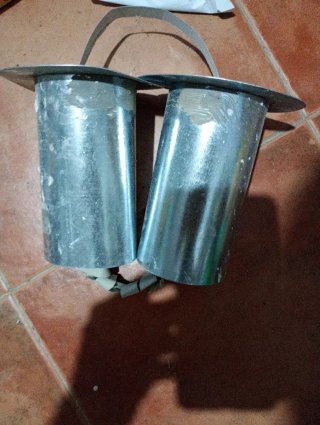 Casquillos metálicos cilíndricos de acero galvaniz