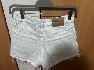 Shorts blancos rotos