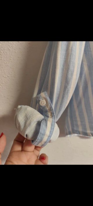 Camisa de chica talla L de Stradivarius.