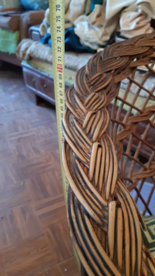 Silla de mimbre.