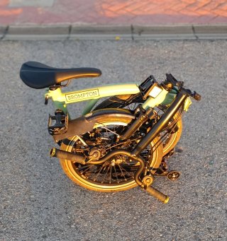 Bicicleta Brompton black edition 6v