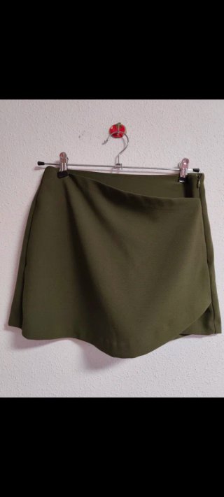 Pantalón corto de chica talla XXS de Stradivarius.