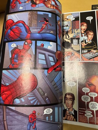 Cómic Ultimate Spiderman especial 2003 firmado