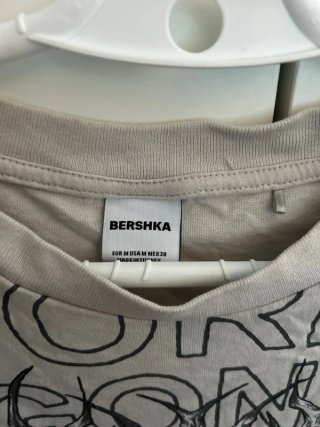 Camiseta Bershka Talla M Blanco