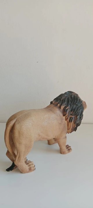 León de juguete