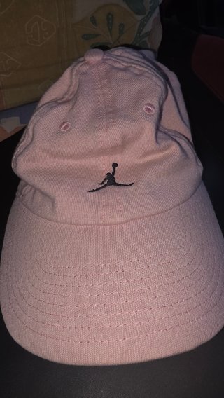 Gorra Jordan Rosa