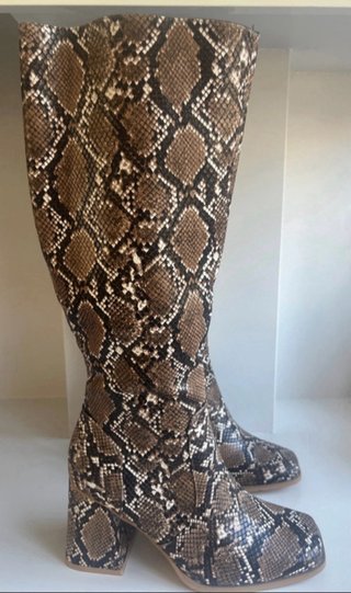 Botas altas piel serpiente marrones