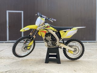 Suzuki RMZ 2015 Motocross
