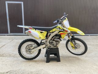Suzuki RMZ 2015 Motocross