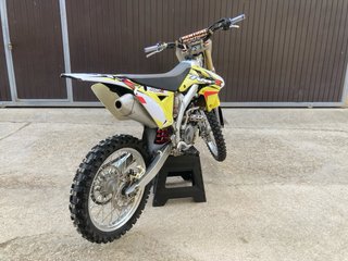 Suzuki RMZ 2015 Motocross