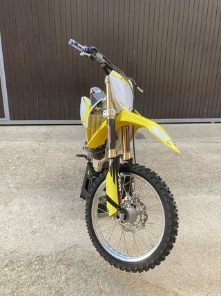 Suzuki RMZ 2015 Motocross