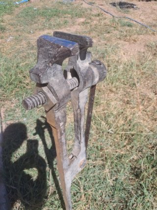 Tornillo de banco portátil con pata de 1 metro