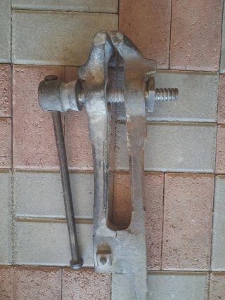Tornillo de banco portátil con pata de 1 metro