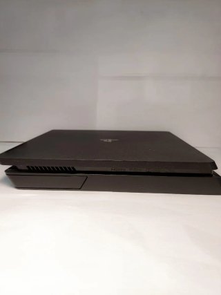 PS4 Slim 1TB + 2 Mandos + Soportes Spider-Man + 3J