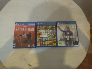 PS4 Slim 500GB+2 mandos+juegos+Spiderman GRATIS