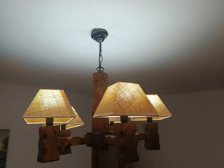 Lámpara de madera rústica. Leds incluidos