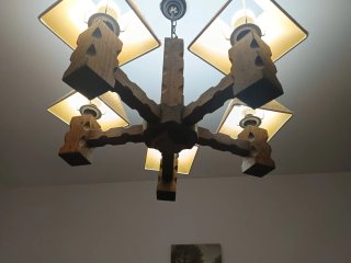 Lámpara de madera rústica. Leds incluidos