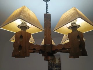 Lámpara de madera rústica. Leds incluidos