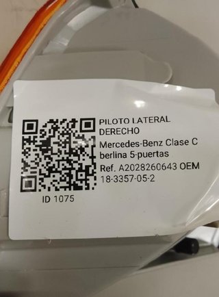 Piloto mercedes-benz 1075 18-3357-05-2 clase c