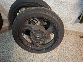 Roda Honda Deauville 650