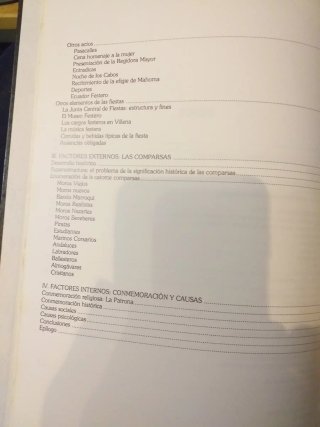 Libro Las Fiestas de Moros y Cristianos de Villena