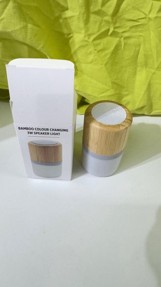 Altavoz Bluetooth Bambú y Blanco