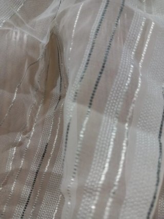 Set di tende a righe bianche e nere