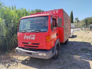 Nissan Atleon 2000