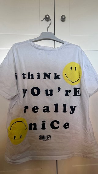 Camiseta Stradivarius Smiley Talla S