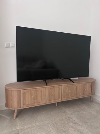 Mueble TV 4 puertas abatibles 180x38x47cm