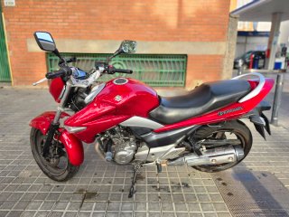Suzuki Inazuma 250cc Naked Roja PRECIO NEGOCIABLE