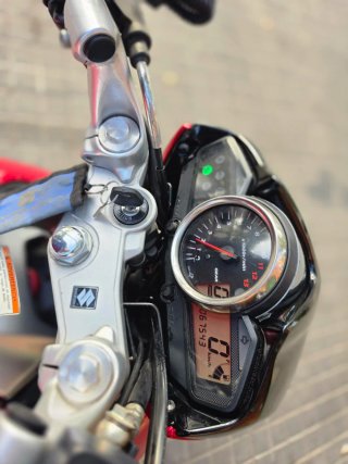 Suzuki Inazuma 250cc Naked Roja PRECIO NEGOCIABLE