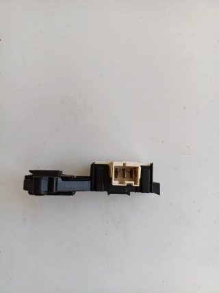 Contacto puerta lavadora Indesit DM SERIES