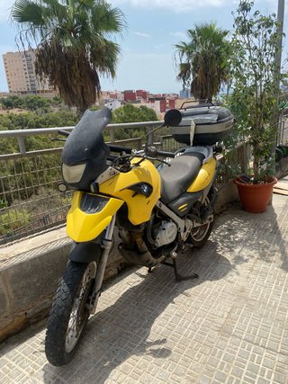 BMW F 650 GS Amarilla