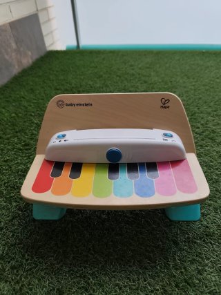 Piano de madera Baby Einstein Hape