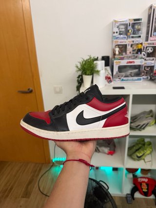 Jordan 1 Low Negro Rojo Blanco