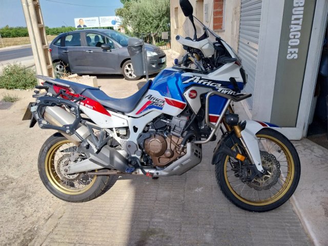 Honda Africa Twin Soporte Baúl,  moto es del 2018