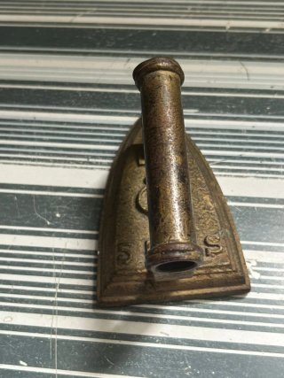 Plancha de hierro antigua