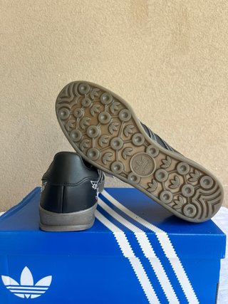 Adidas Zapatillas Negras y Grises