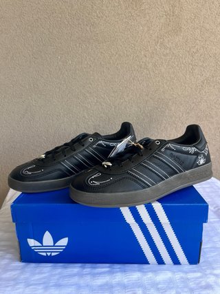 Adidas Zapatillas Negras y Grises