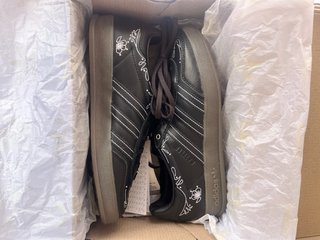 Adidas Zapatillas Negras y Grises