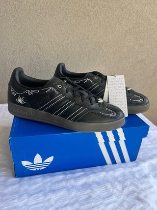 Adidas Zapatillas Negras y Grises