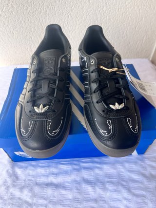 Adidas Zapatillas Negras y Grises