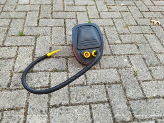 Pompa a pedale per gonfiabili