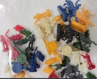 LOTE D FIGURAS REPUESTO PARA JUEGO RISK DE PARKER